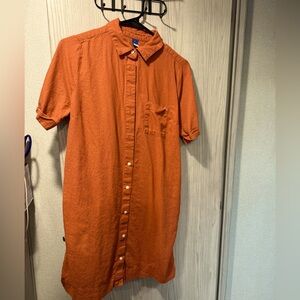 Old navy rust colored women’s button up shirt dress